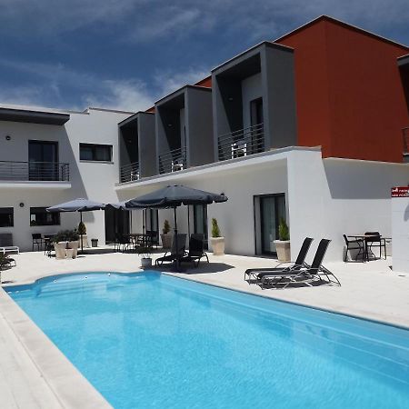 Casa Ceedina Bed And Breakfast & Beauty Batalha Bagian luar foto