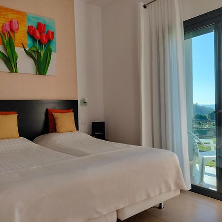 Casa Ceedina Bed And Breakfast & Beauty Batalha Bagian luar foto