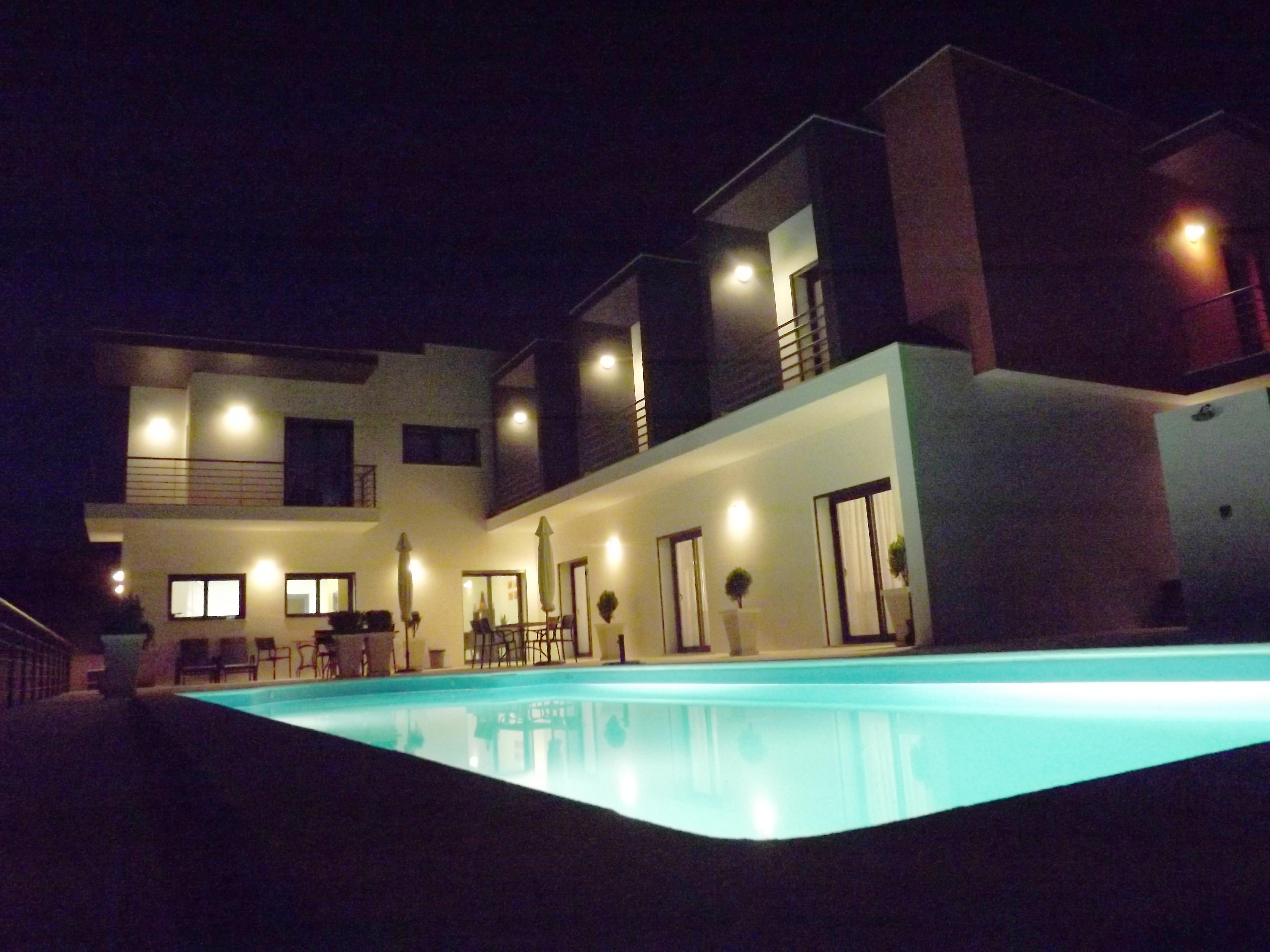 Casa Ceedina Bed And Breakfast & Beauty Batalha Bagian luar foto