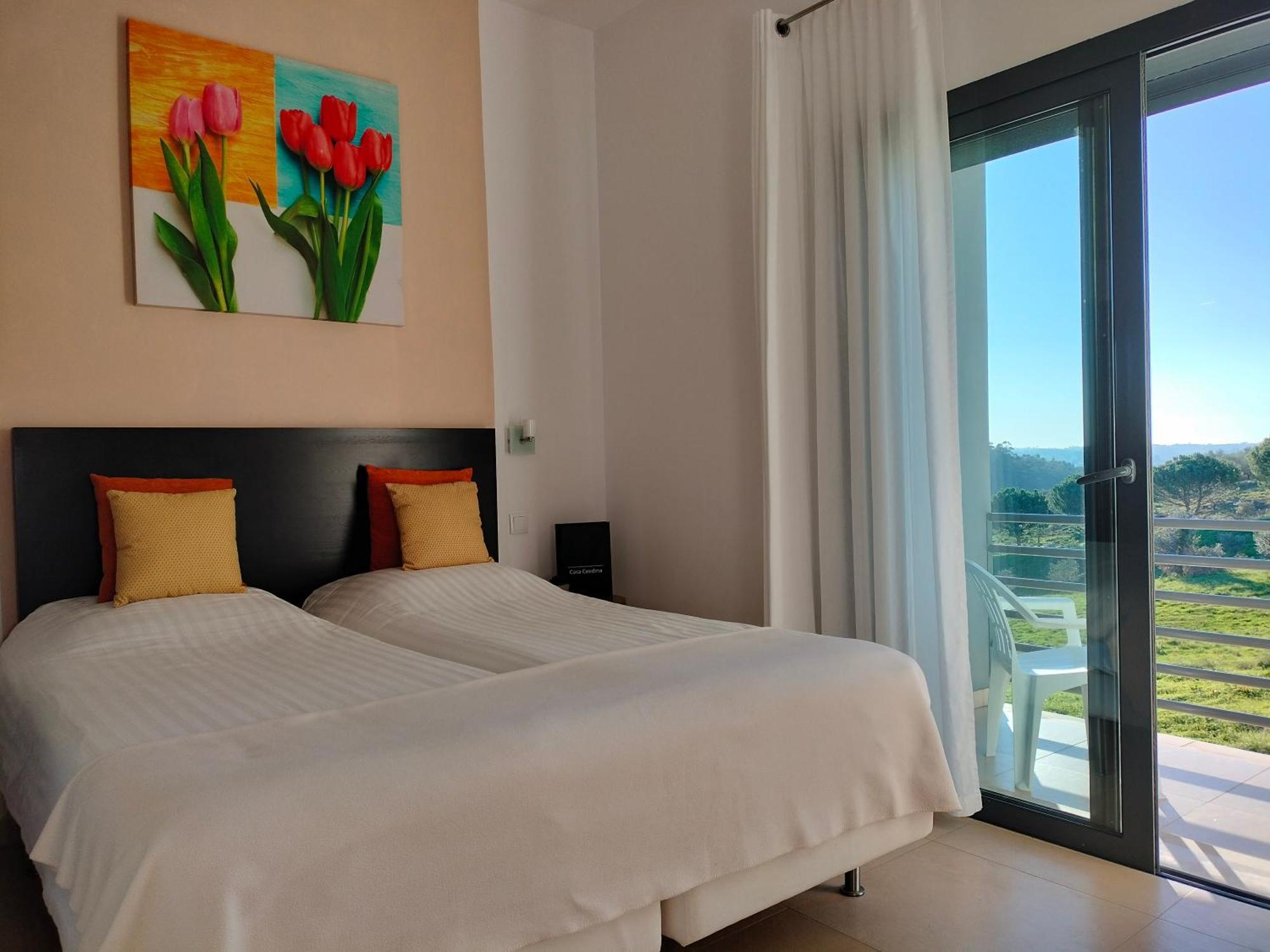Casa Ceedina Bed And Breakfast & Beauty Batalha Bagian luar foto
