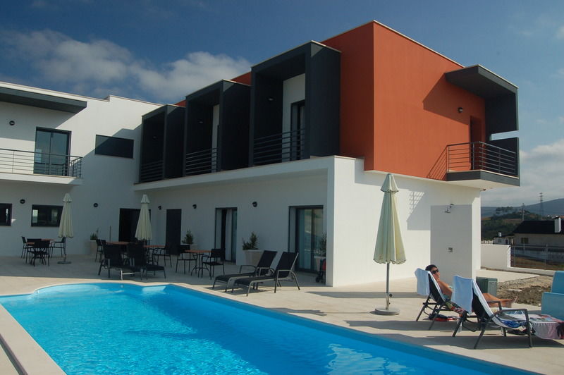 Casa Ceedina Bed And Breakfast & Beauty Batalha Bagian luar foto