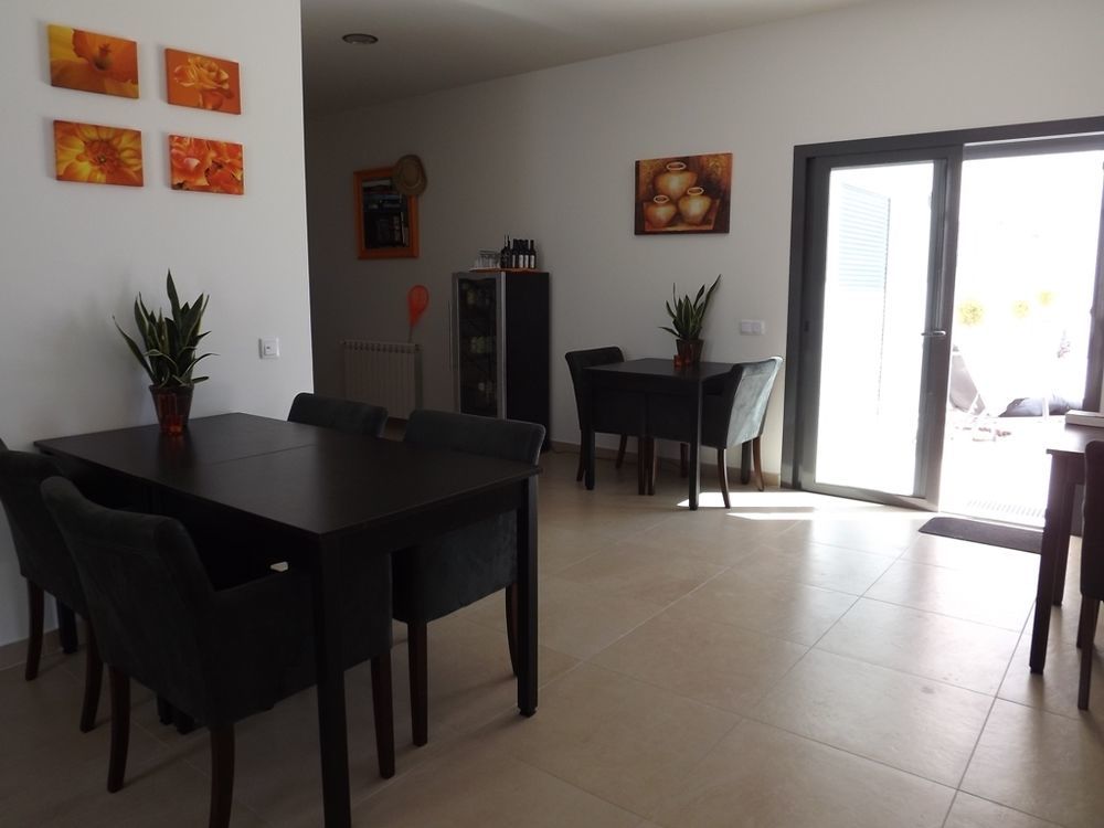 Casa Ceedina Bed And Breakfast & Beauty Batalha Bagian luar foto