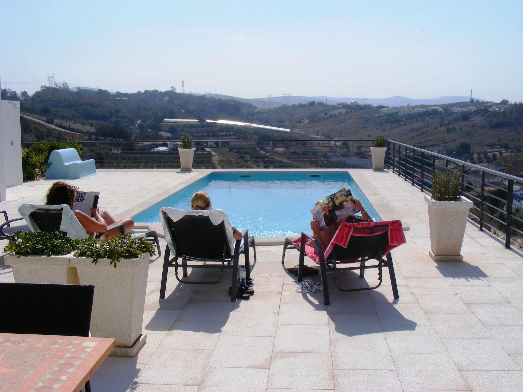 Casa Ceedina Bed And Breakfast & Beauty Batalha Bagian luar foto