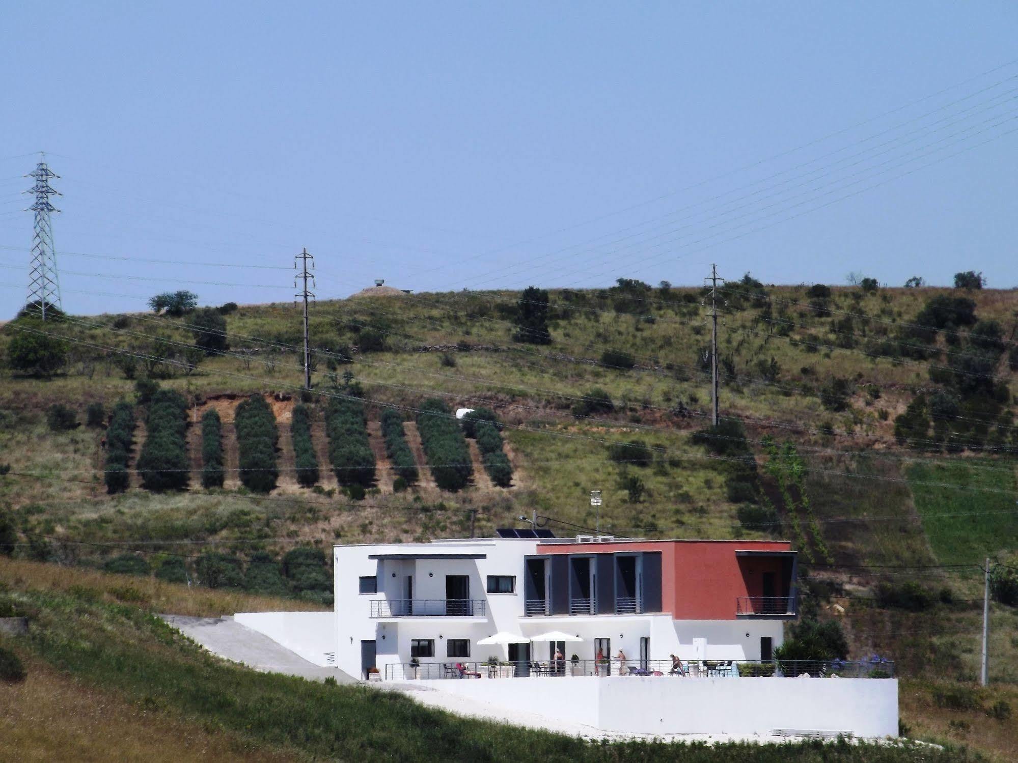 Casa Ceedina Bed And Breakfast & Beauty Batalha Bagian luar foto
