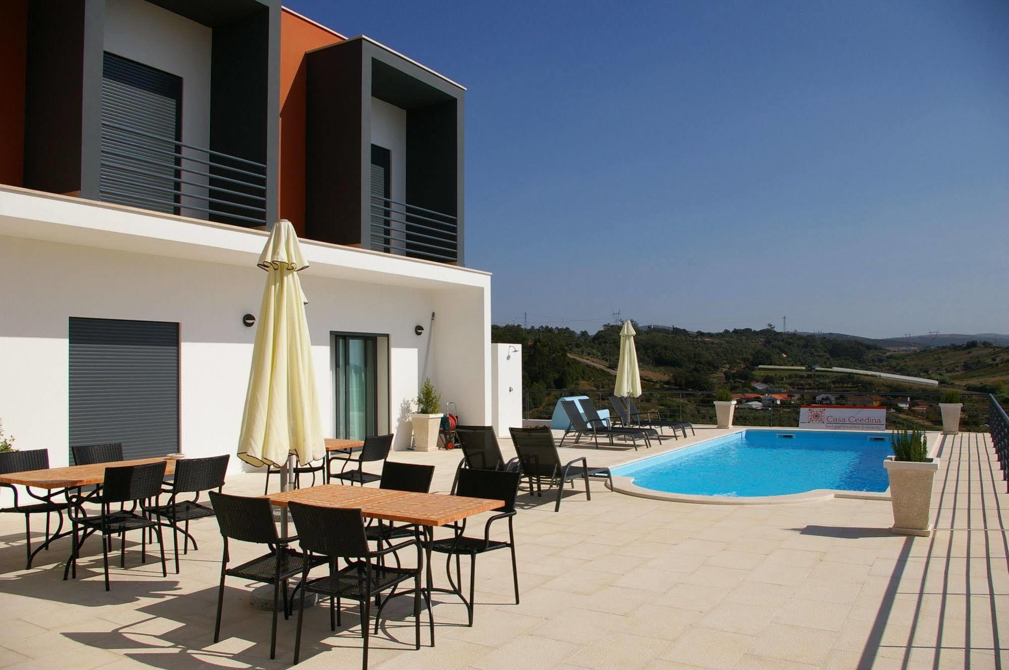 Casa Ceedina Bed And Breakfast & Beauty Batalha Bagian luar foto