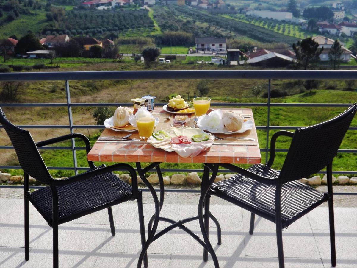 Casa Ceedina Bed And Breakfast & Beauty Batalha Bagian luar foto