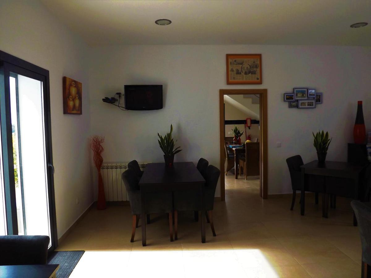 Casa Ceedina Bed And Breakfast & Beauty Batalha Bagian luar foto