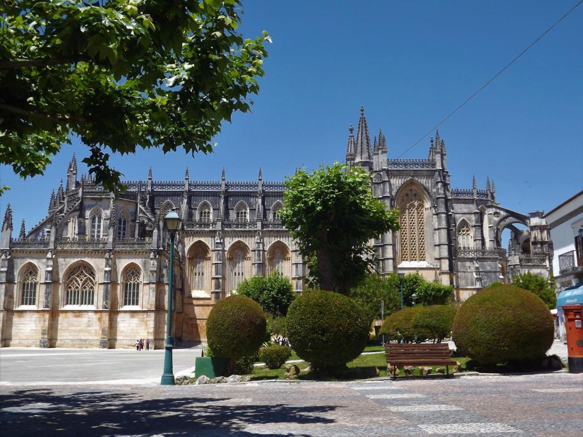 Casa Ceedina Bed And Breakfast & Beauty Batalha Bagian luar foto