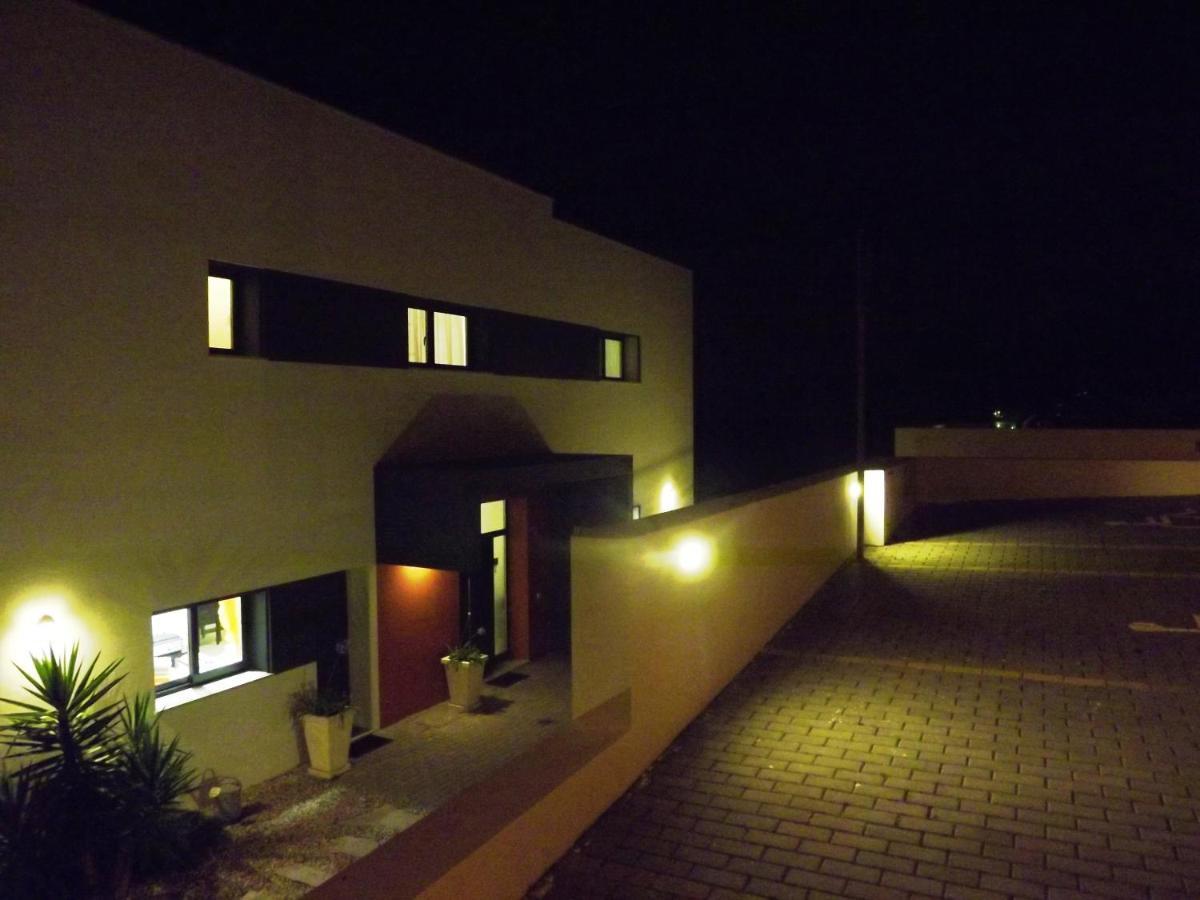 Casa Ceedina Bed And Breakfast & Beauty Batalha Bagian luar foto
