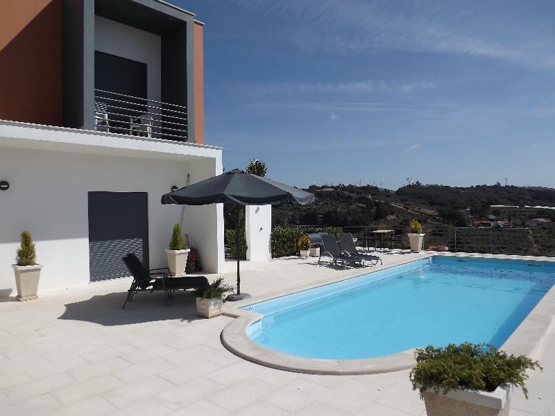 Casa Ceedina Bed And Breakfast & Beauty Batalha Bagian luar foto